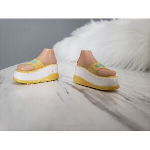 Bratz Shoes Beach Party Cloe Yellow Platform Sandals floral y2k